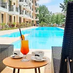 Aparthotel Emilia Romana Park