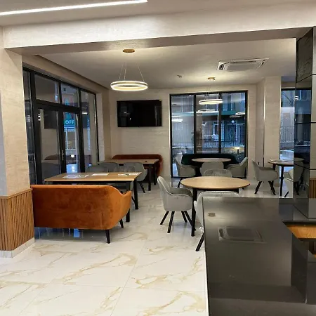 Emilia Romana Park Aparthotel