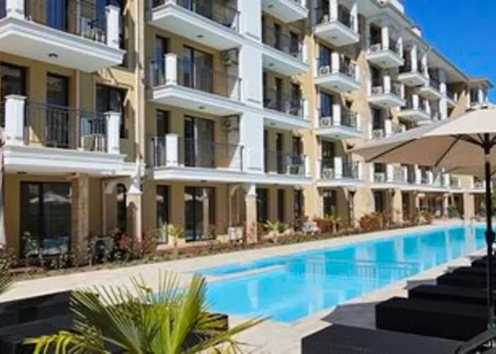 Emilia Romana Park Aparthotel 4*