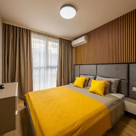 Apartahotel Emilia Romana Park 3*