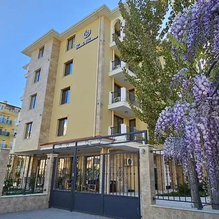 Emilia Romana Park 3*