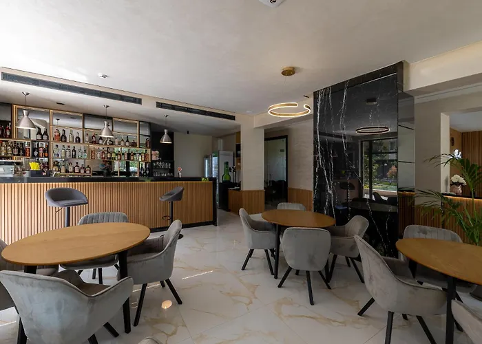 Emilia Romana Park Апартхотел